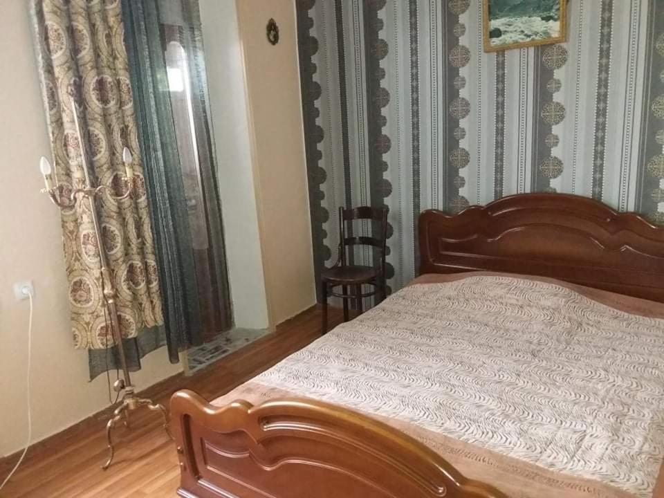 Beruka Guest House Kutaisi Ngoại thất bức ảnh